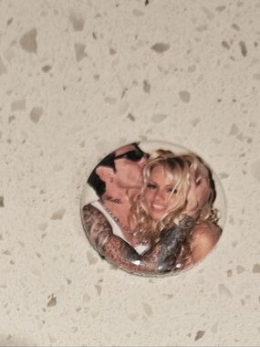 Pamela Anderson and Tommy Lee 90s Magnet
